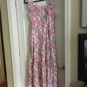 Never worn. Adorable Cap sleeve long dress
